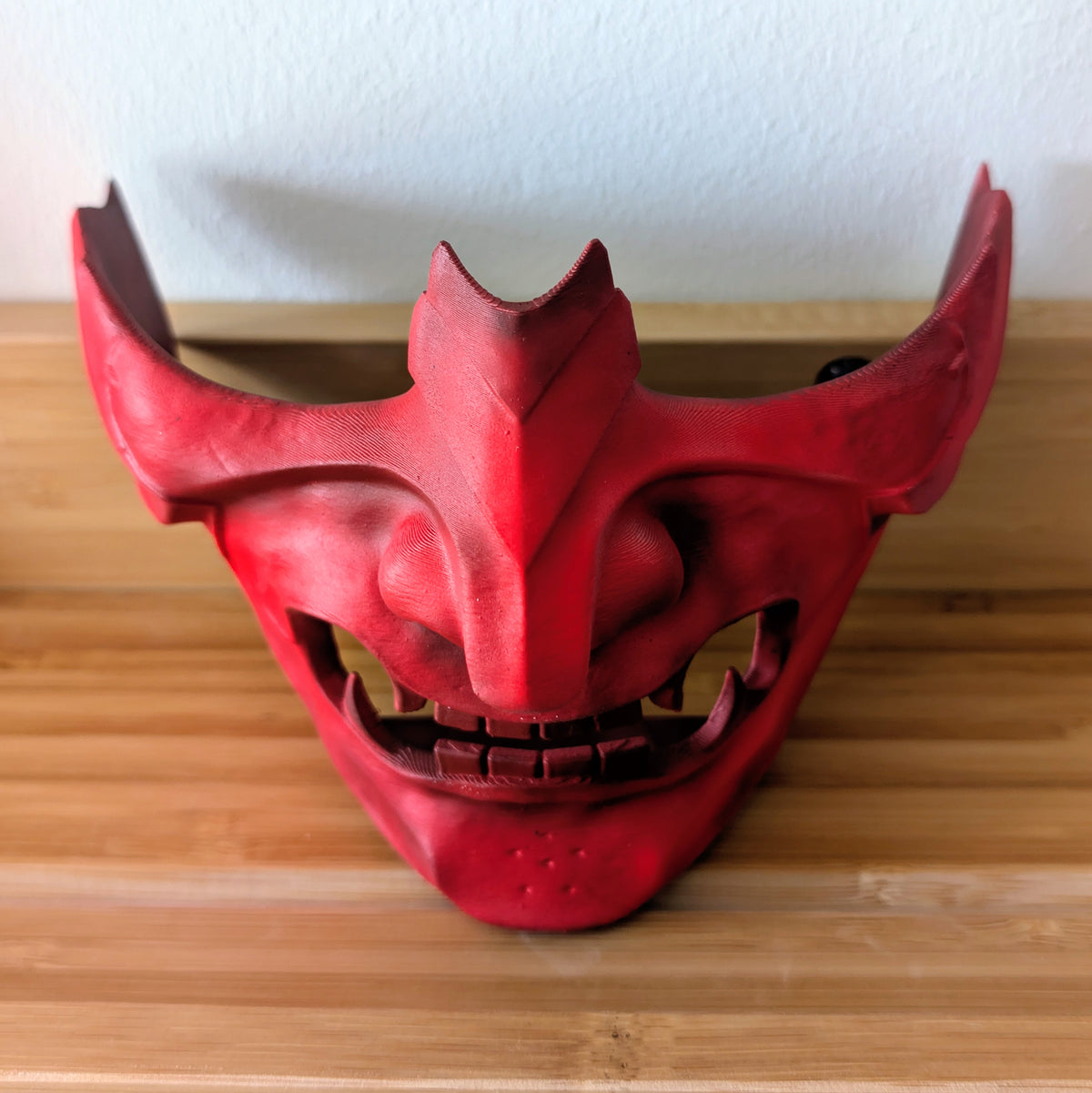 Masque rouge japonais